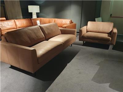 Lederland ROTTERDAM Showroommodel Abel 3,5 en loveseat  Combinatie.